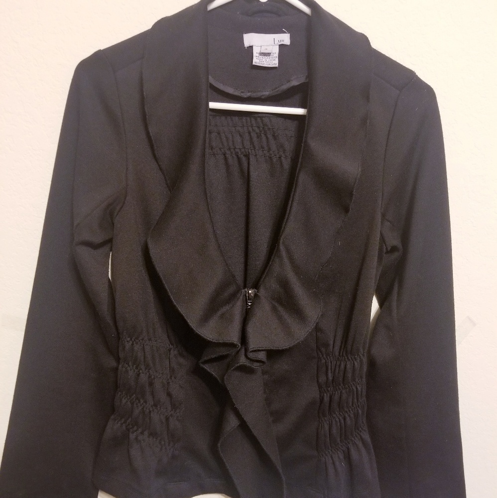 Blazer - Picture 2 of 4